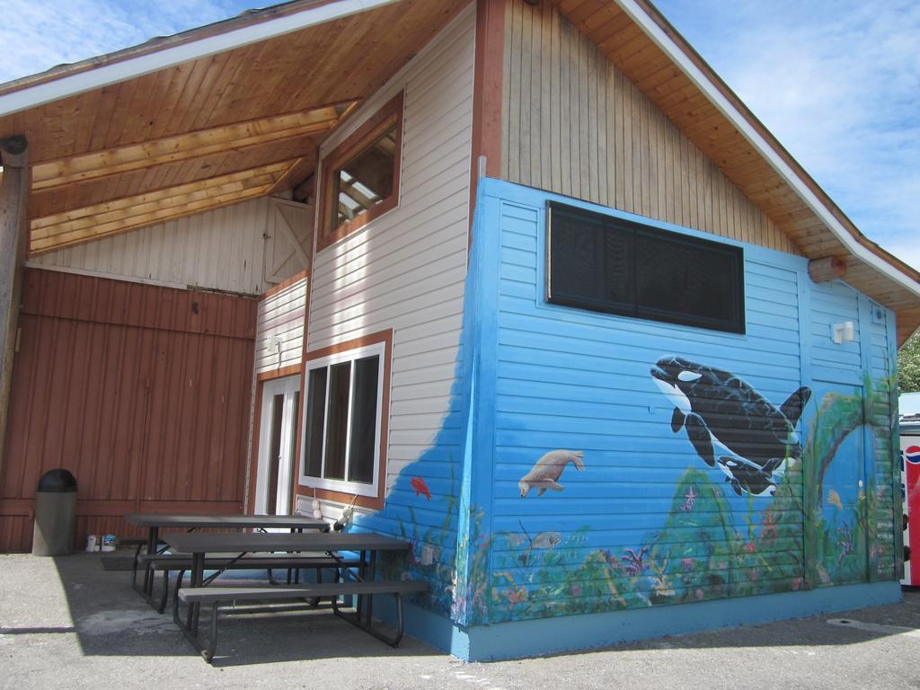 Oceanside Resort Powell River Exterior photo